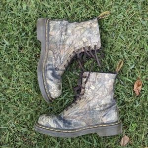 🧚 Dr. Martens Tate Boot, "The Fairy Feller's Master-Stroke" by Richard Dadd